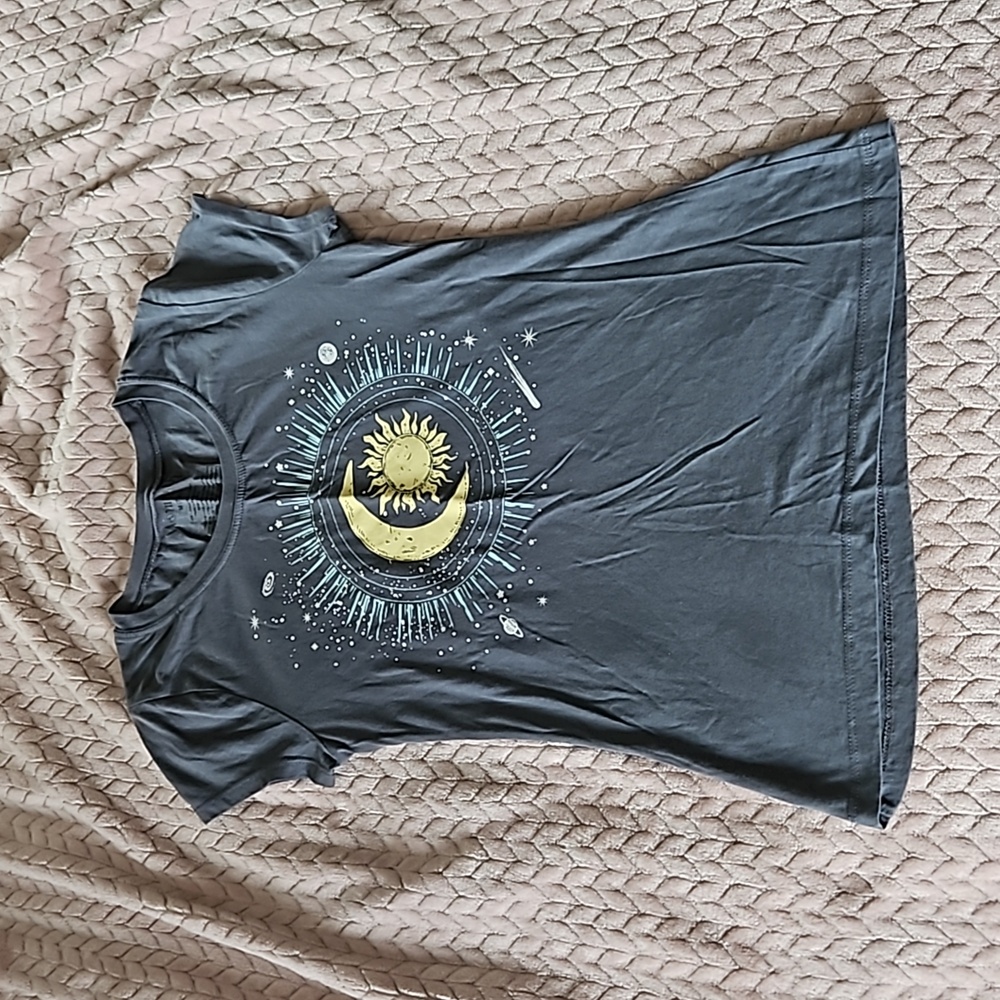 Wound Up Moon/Sun Fitted T-shirt